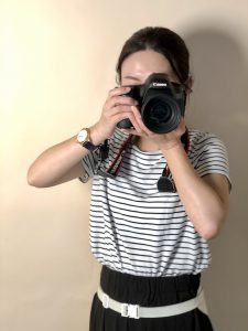 初心者向け 手ブレで失敗しないカメラの持ち方を徹底解説 写真と暮らそう 阿部写真舘 茨城 プレイアトレ土浦店